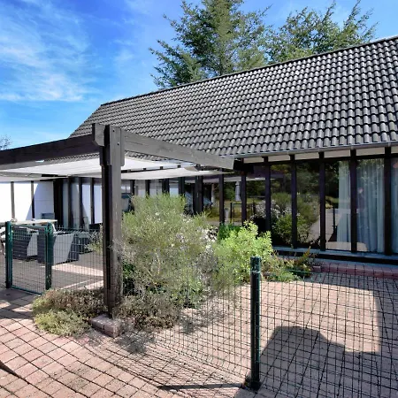 Modern Holiday In Butgenbach Near Forest Vakantiehuis Leykaul