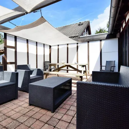Modern Holiday In Butgenbach Near Forest Сasa de vacaciones *